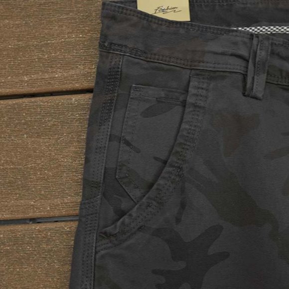 AAPE Camouflage Print Drawstring Black Shorts - Picture 12 of 16